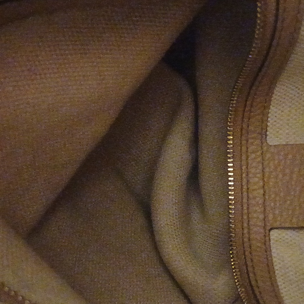 Gucci Tan Leather Shoulder Bag - Picture 7 of 9